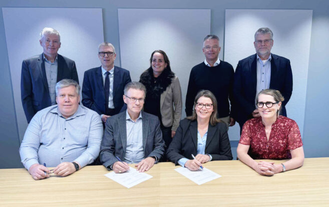 Samrunasamningur undirritaður